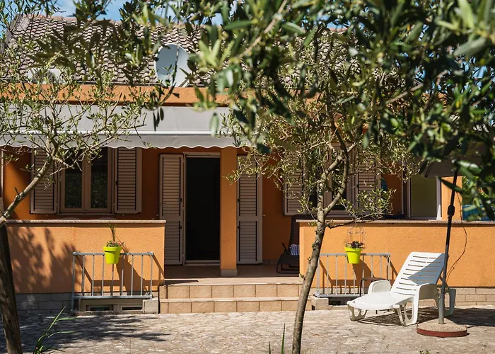 House Retina * Pinezići